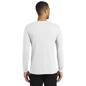 Nike Dri-FIT Cotton/Poly Long Sleeve Tee. NKBQ5230 view 29